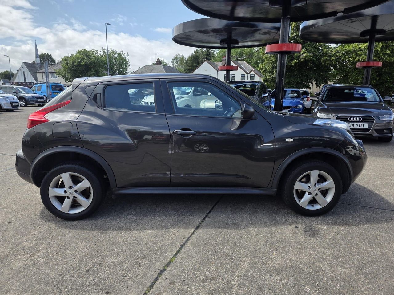 Nissan Juke 1.6 Visia Euro 5 5dr - Picture 10 of 20