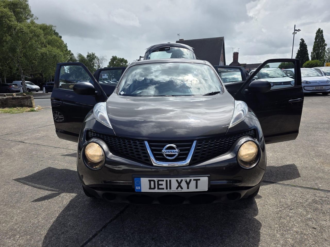 Nissan Juke 1.6 Visia Euro 5 5dr - Picture 16 of 20