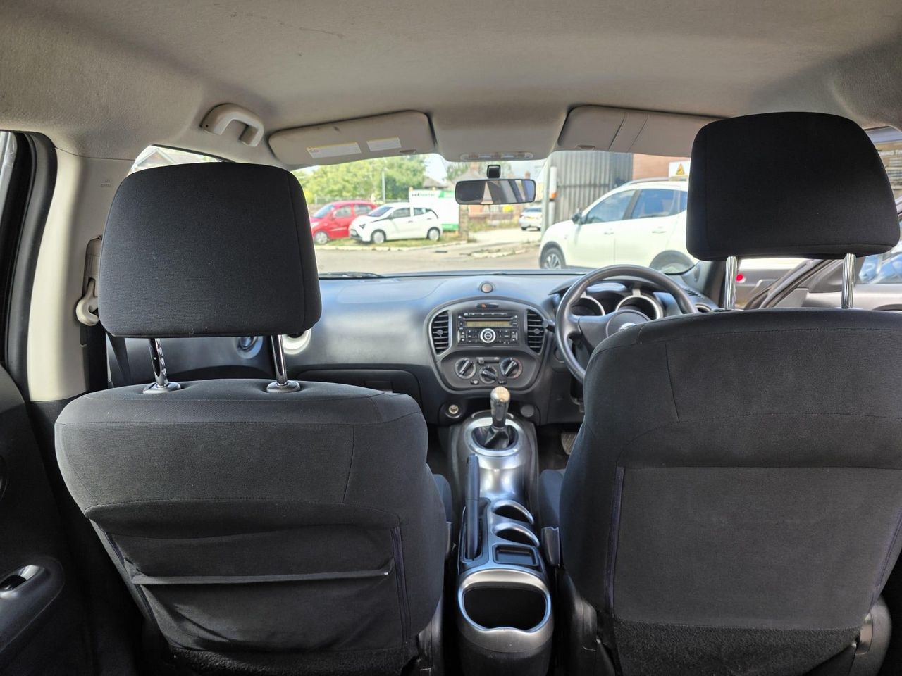 Nissan Juke 1.6 Visia Euro 5 5dr - Picture 18 of 20