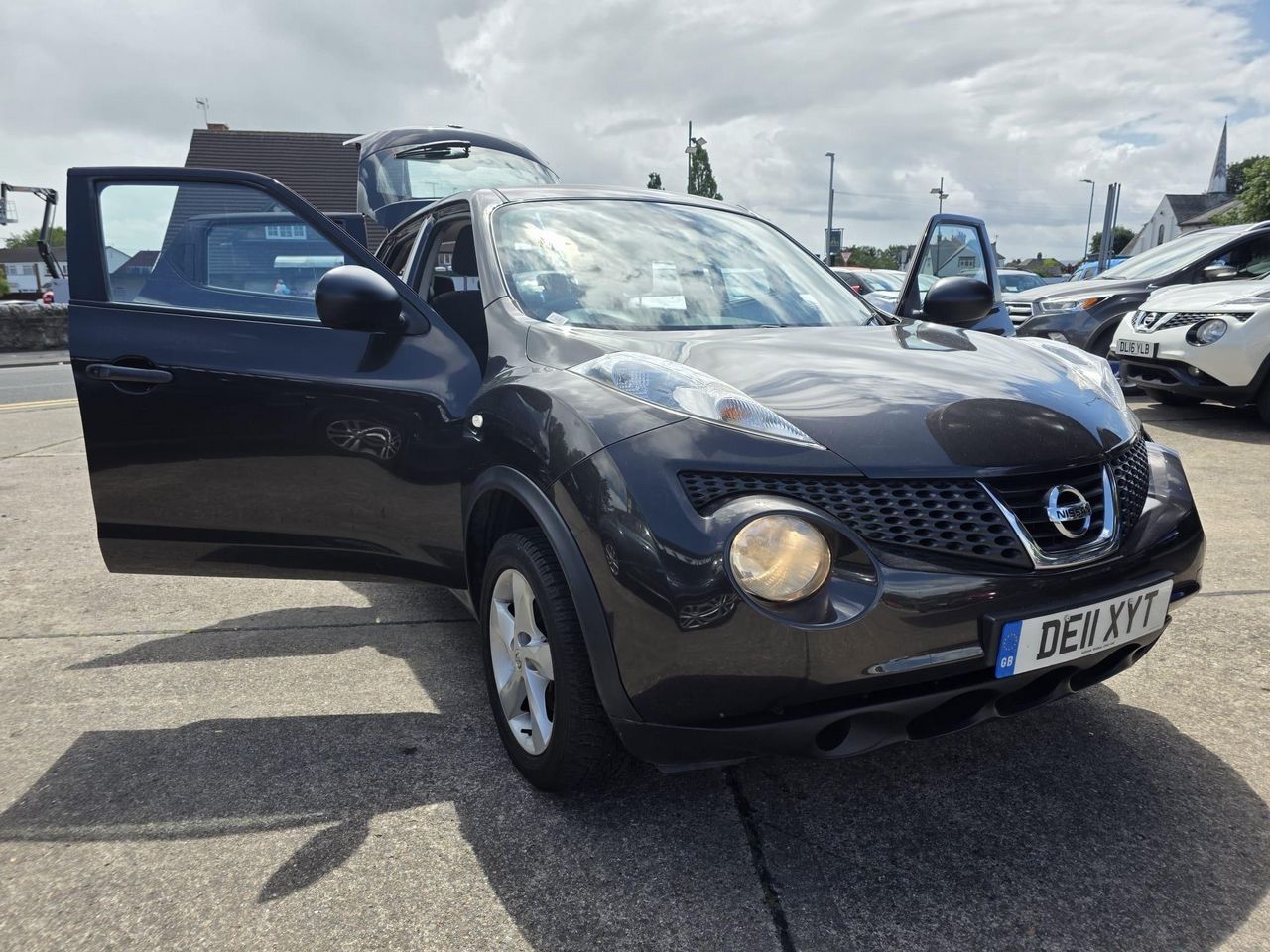 Nissan Juke 1.6 Visia Euro 5 5dr - Picture 19 of 20