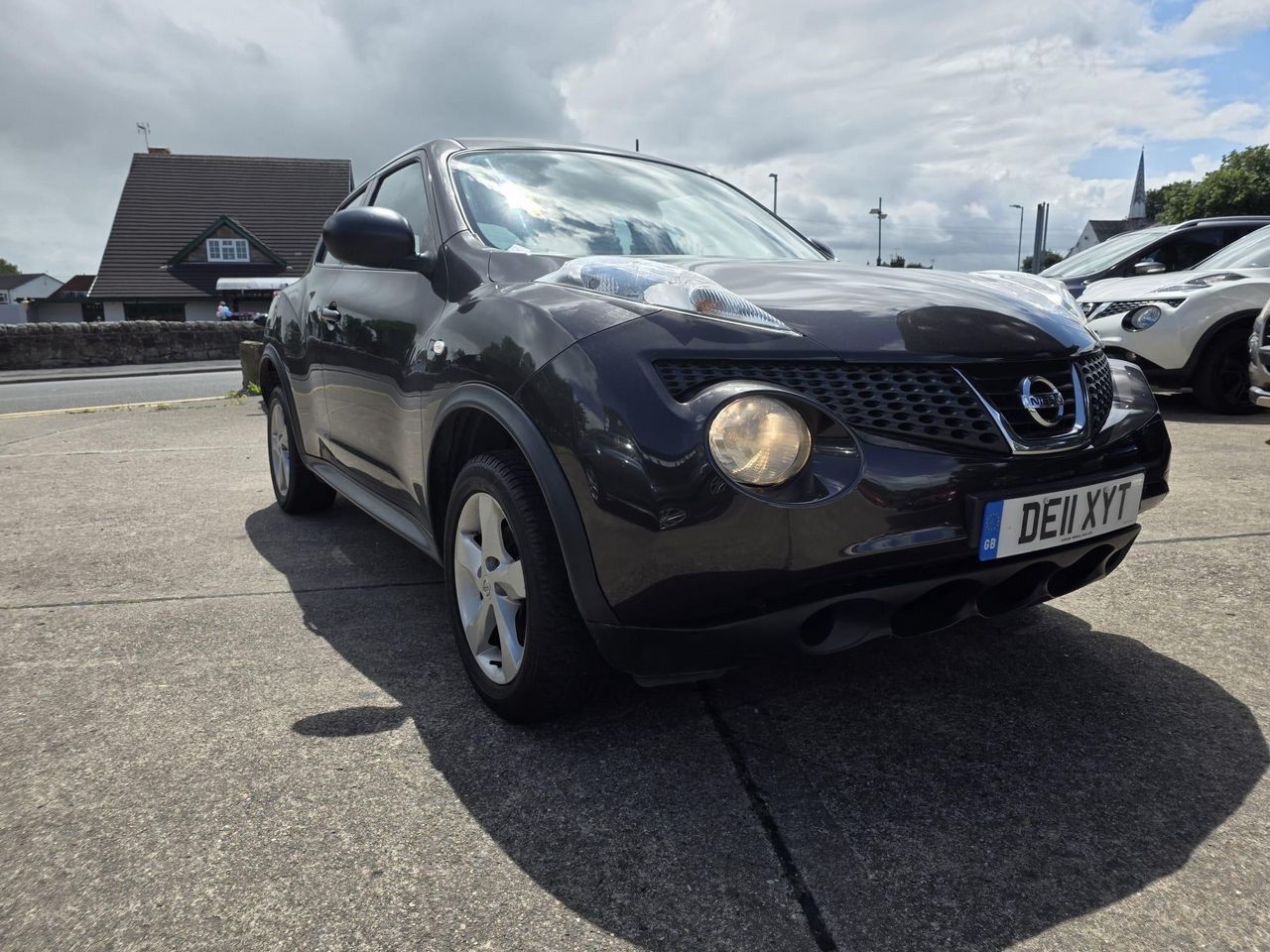 Nissan Juke 1.6 Visia Euro 5 5dr - Picture 1 of 20