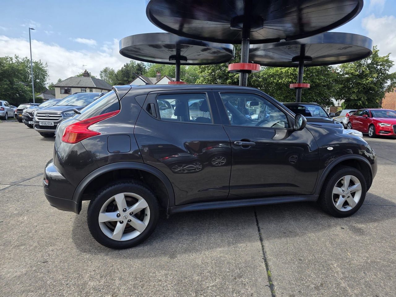 Nissan Juke 1.6 Visia Euro 5 5dr - Picture 9 of 20