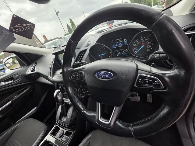 Ford Kuga 2.0 TDCi Titanium Powershift AWD Euro 6 (s/s) 5dr (2017) - Picture 15