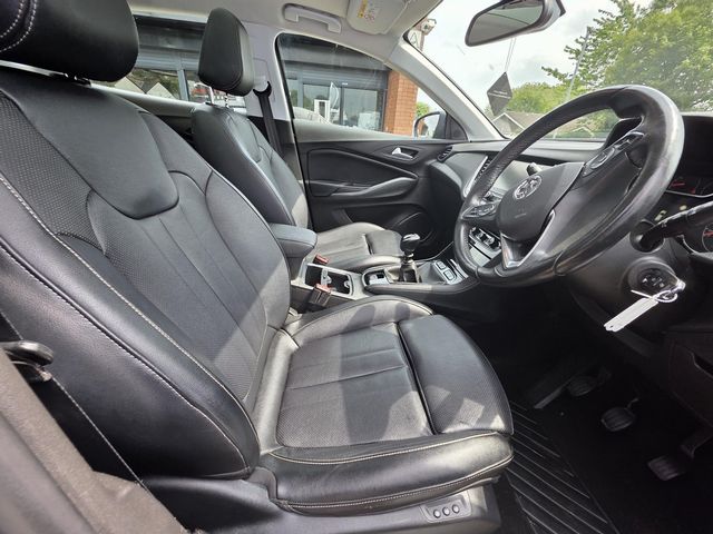 Vauxhall Grandland X 1.5 Turbo D BlueInjection Elite Nav Euro 6 (s/s) 5dr (2019) - Picture 10