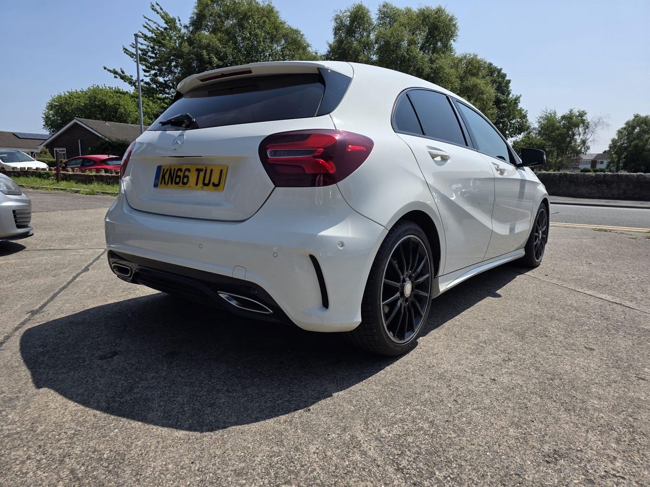 Mercedes-Benz A Class 2.1 A200d AMG Line (Premium) 7G-DCT Euro 6 (s/s) 5dr - Picture 10 of 22