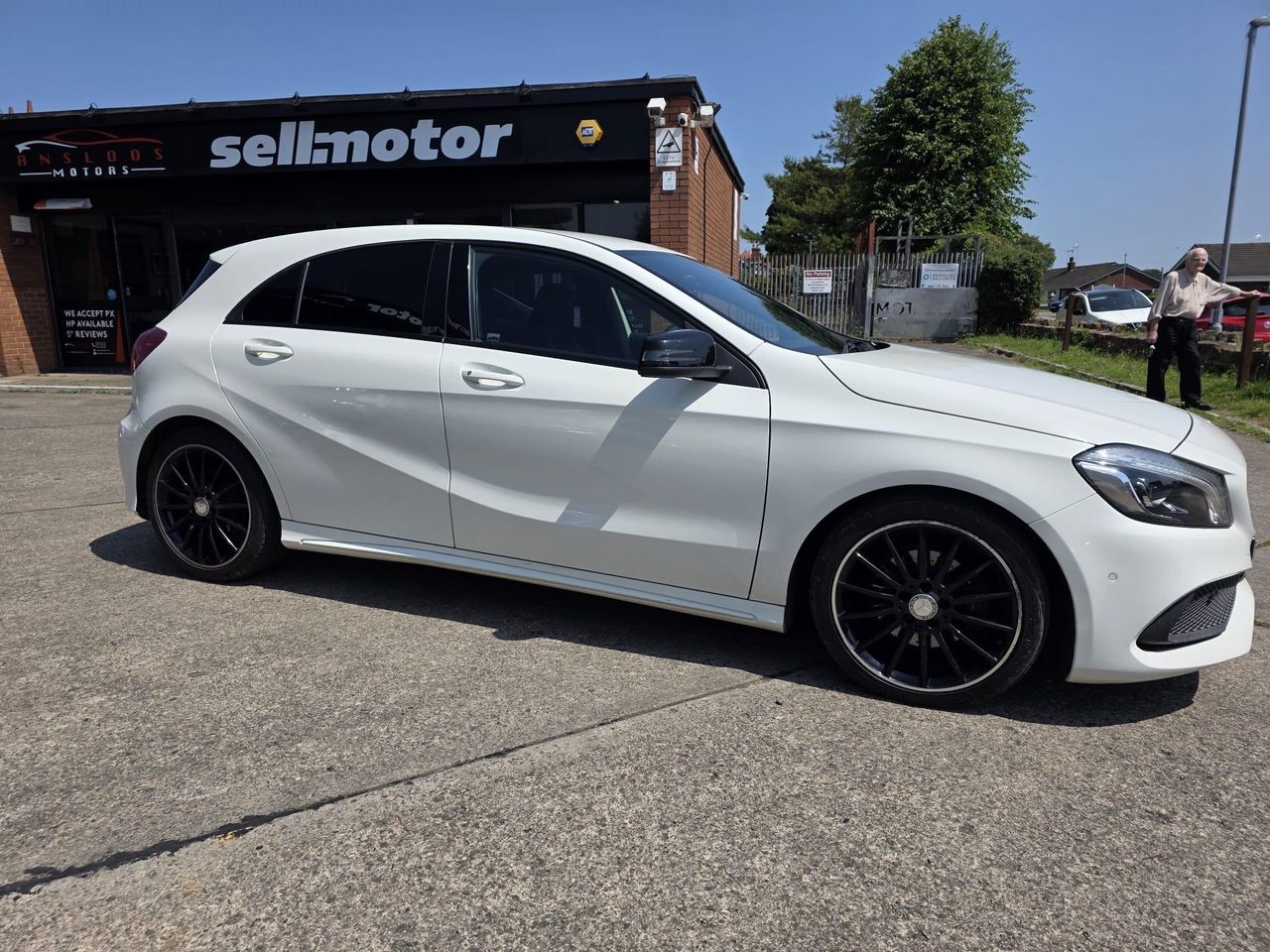 Mercedes-Benz A Class 2.1 A200d AMG Line (Premium) 7G-DCT Euro 6 (s/s) 5dr - Picture 12 of 22