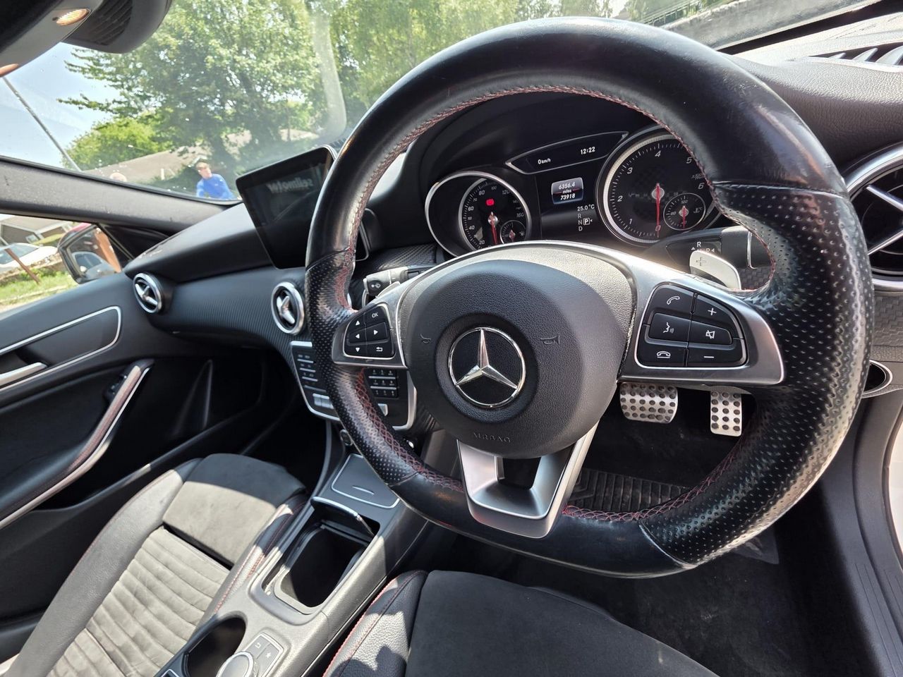 Mercedes-Benz A Class 2.1 A200d AMG Line (Premium) 7G-DCT Euro 6 (s/s) 5dr - Picture 15 of 22
