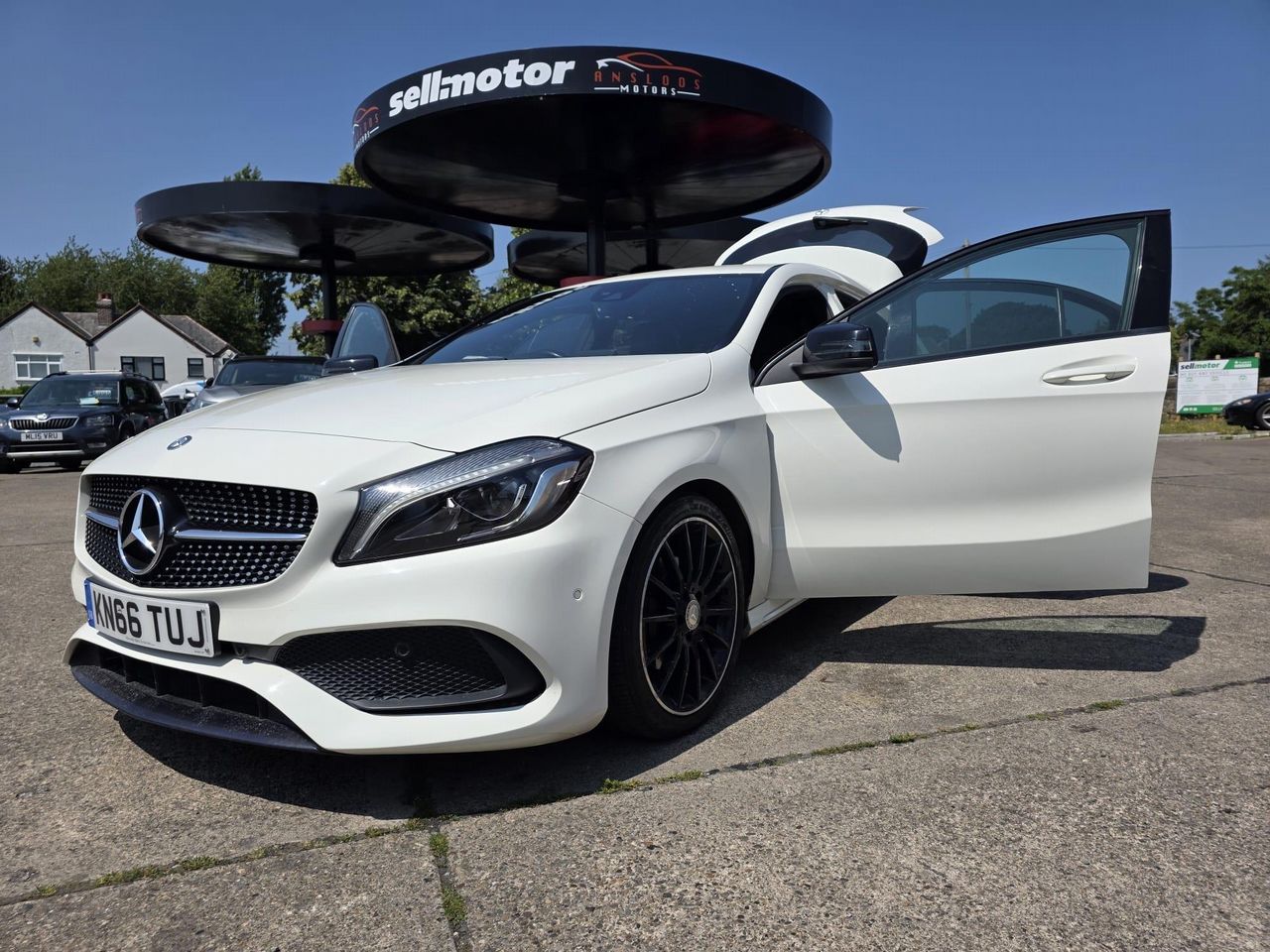 Mercedes-Benz A Class 2.1 A200d AMG Line (Premium) 7G-DCT Euro 6 (s/s) 5dr - Picture 17 of 22