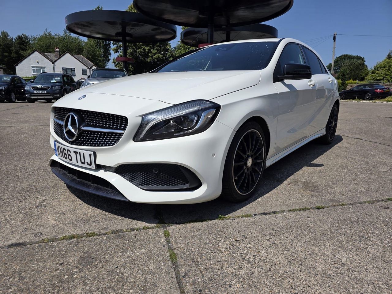 Mercedes-Benz A Class 2.1 A200d AMG Line (Premium) 7G-DCT Euro 6 (s/s) 5dr - Picture 3 of 22