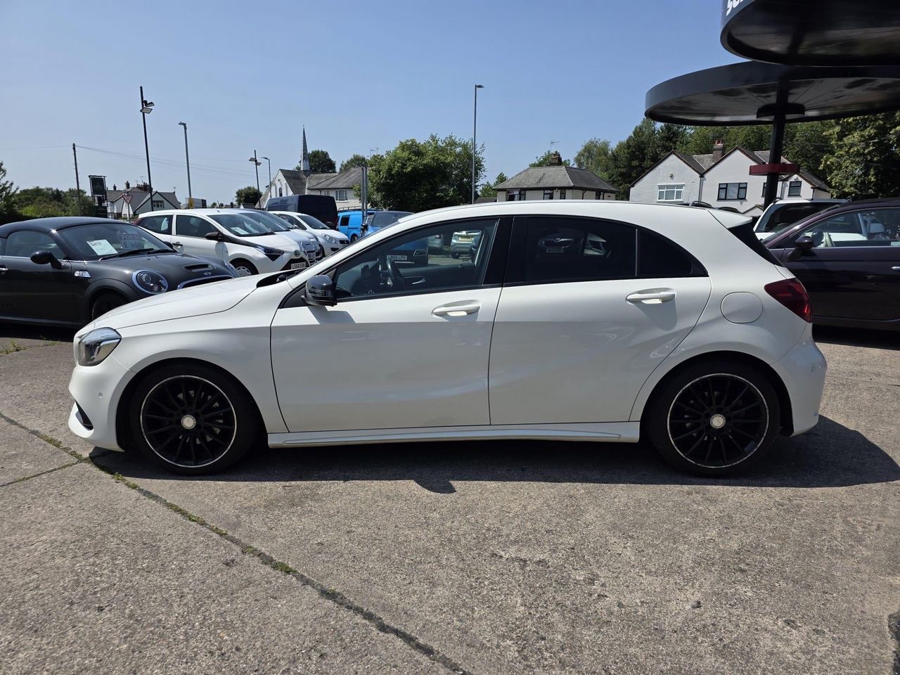 Mercedes-Benz A Class 2.1 A200d AMG Line (Premium) 7G-DCT Euro 6 (s/s) 5dr - Picture 5 of 22
