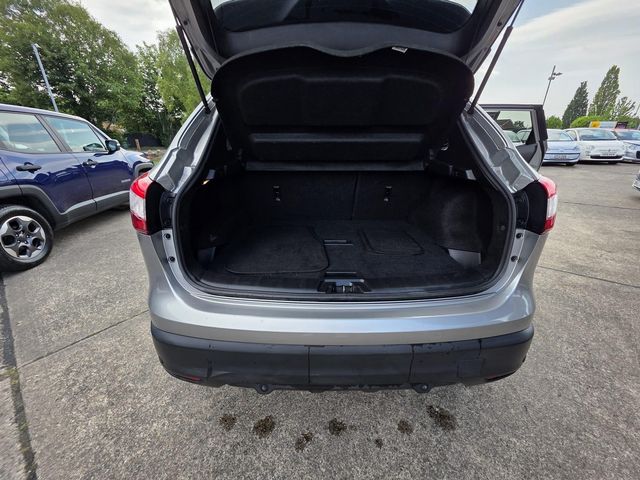 Nissan Qashqai 1.2 DIG-T n-tec+ 2WD Euro 6 (s/s) 5dr (2015) - Picture 17