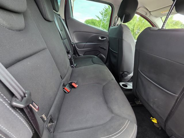 Renault Clio 0.9 TCe Iconic Euro 6 (s/s) 5dr (2019) - Picture 15