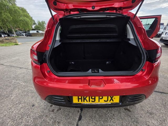 Renault Clio 0.9 TCe Iconic Euro 6 (s/s) 5dr (2019) - Picture 16