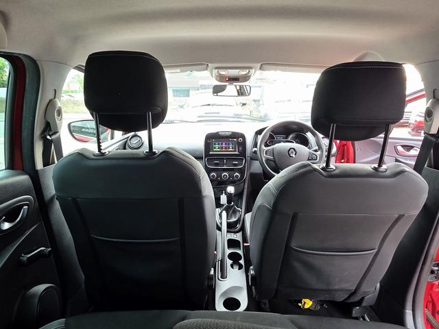 Renault Clio 0.9 TCe Iconic Euro 6 (s/s) 5dr (2019) - Picture 17