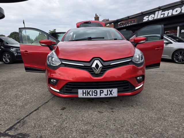 Renault Clio 0.9 TCe Iconic Euro 6 (s/s) 5dr (2019) - Picture 19