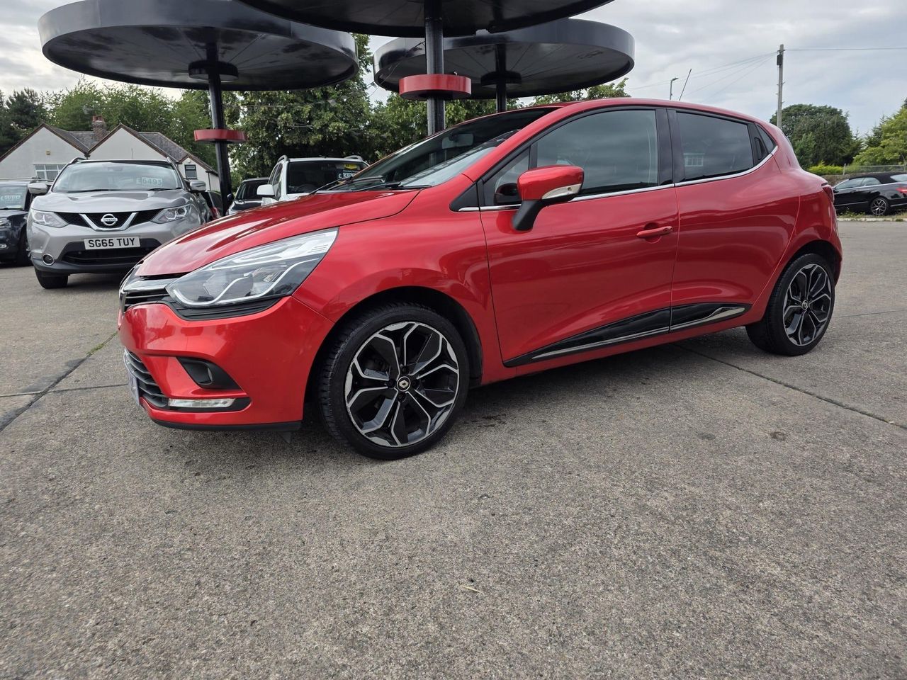Renault Clio 0.9 TCe Iconic Euro 6 (s/s) 5dr - Picture 5 of 21