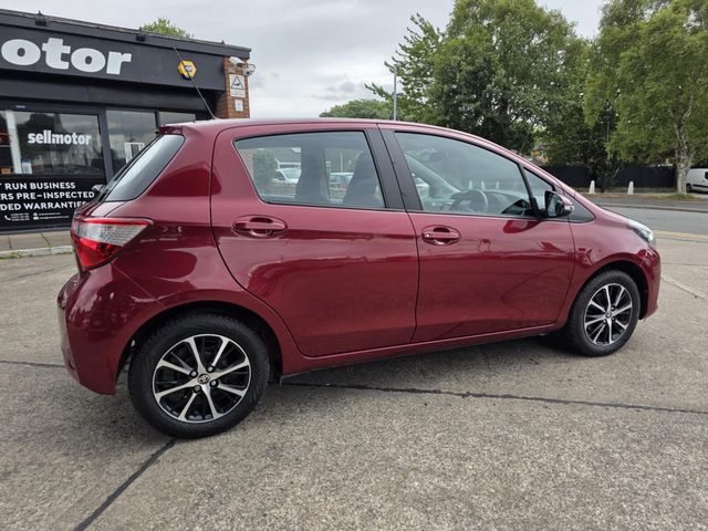 Toyota Yaris 1.5 VVT-i Icon Tech Euro 6 5dr (2018) - Picture 11