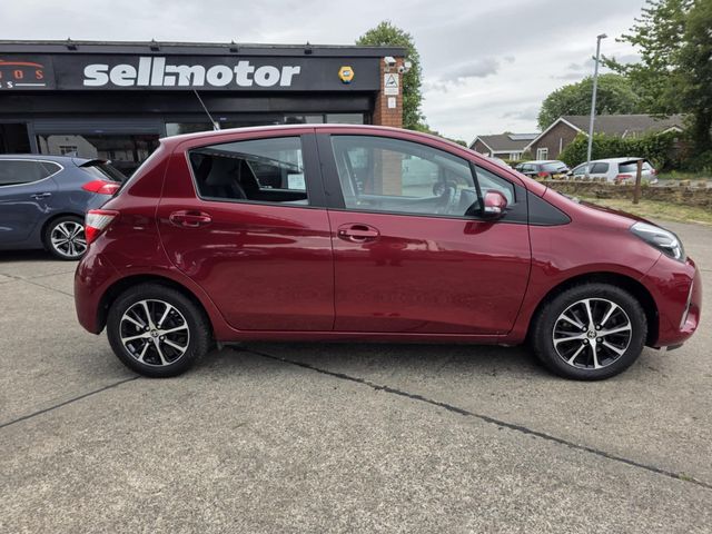 Toyota Yaris 1.5 VVT-i Icon Tech Euro 6 5dr (2018) - Picture 12