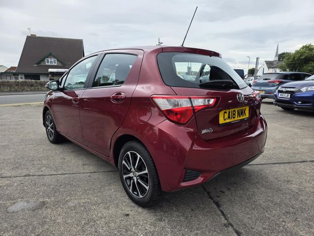 Toyota Yaris 1.5 VVT-i Icon Tech Euro 6 5dr (2018) - Picture 4