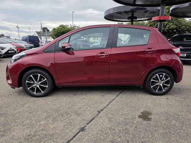Toyota Yaris 1.5 VVT-i Icon Tech Euro 6 5dr (2018) - Picture 8
