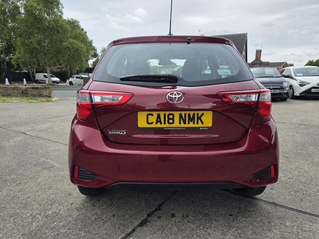 Toyota Yaris 1.5 VVT-i Icon Tech Euro 6 5dr (2018) - Picture 9