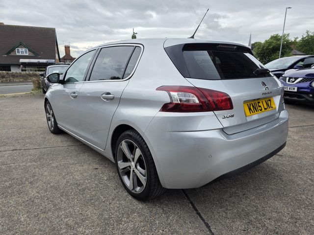 Peugeot 308 2.0 BlueHDi Allure Auto Euro 6 (s/s) 5dr (2015) - Picture 10