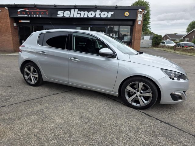 Peugeot 308 2.0 BlueHDi Allure Auto Euro 6 (s/s) 5dr (2015) - Picture 15