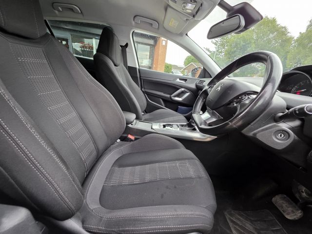 Peugeot 308 2.0 BlueHDi Allure Auto Euro 6 (s/s) 5dr (2015) - Picture 18