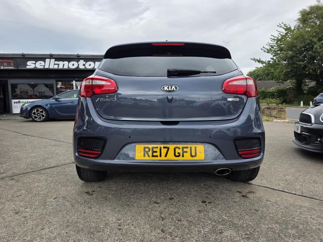 Kia Ceed 1.6 CRDi 3 Euro 6 (s/s) 5dr (2017) - Picture 11