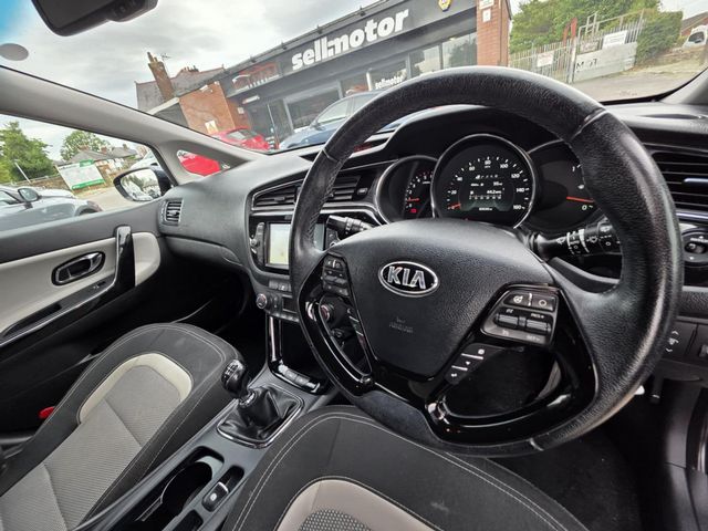 Kia Ceed 1.6 CRDi 3 Euro 6 (s/s) 5dr (2017) - Picture 18
