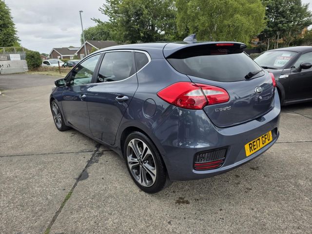 Kia Ceed 1.6 CRDi 3 Euro 6 (s/s) 5dr (2017) - Picture 4