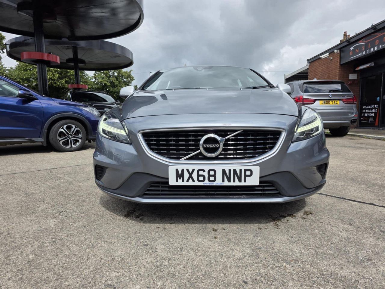 Volvo V40 2.0 T2 R-Design Euro 6 (s/s) 5dr - Picture 7 of 21