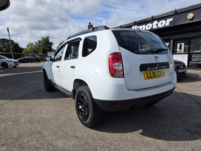 Dacia Duster 1.5 dCi Ambiance Euro 5 5dr (2015) - Picture 11