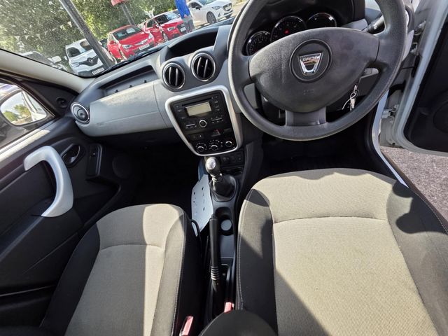 Dacia Duster 1.5 dCi Ambiance Euro 5 5dr (2015) - Picture 17