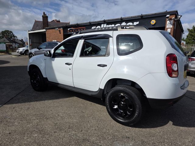 Dacia Duster 1.5 dCi Ambiance Euro 5 5dr (2015) - Picture 4
