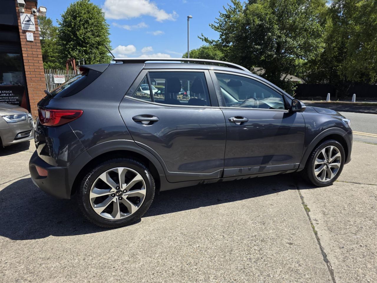 Kia Stonic 1.0 T-GDi 2 Euro 6 (s/s) 5dr - Picture 9 of 17