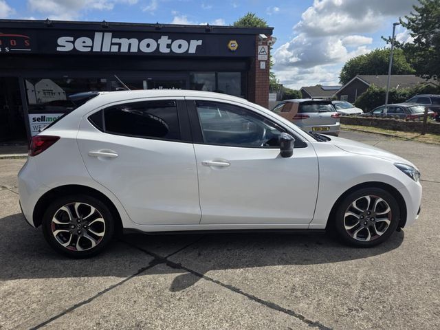 Mazda Mazda2 1.5 SKYACTIV-G Sport Black Euro 6 (s/s) 5dr (2016) - Picture 14