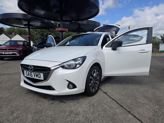 Mazda Mazda2 1.5 SKYACTIV-G Sport Black Euro 6 (s/s) 5dr (2016) - Picture 3