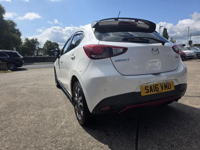 Mazda Mazda2 1.5 SKYACTIV-G Sport Black Euro 6 (s/s) 5dr (2016) - Picture 4