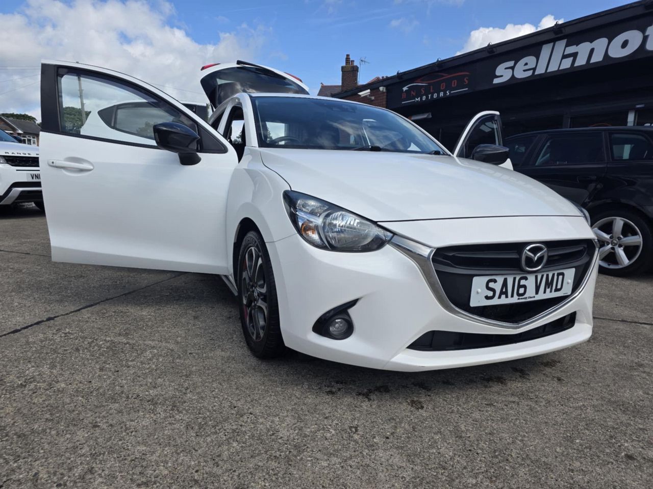 Mazda Mazda2 1.5 SKYACTIV-G Sport Black Euro 6 (s/s) 5dr - Picture 6 of 22