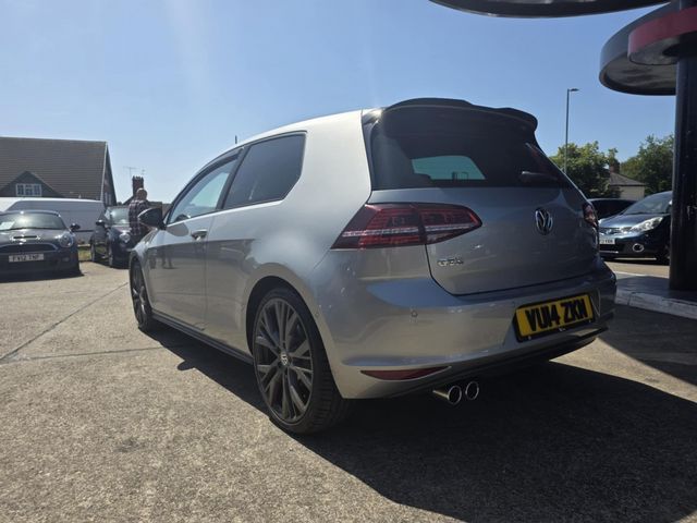 Volkswagen Golf 2.0 TDI BlueMotion Tech GTD Euro 6 (s/s) 3dr (2014) - Picture 13