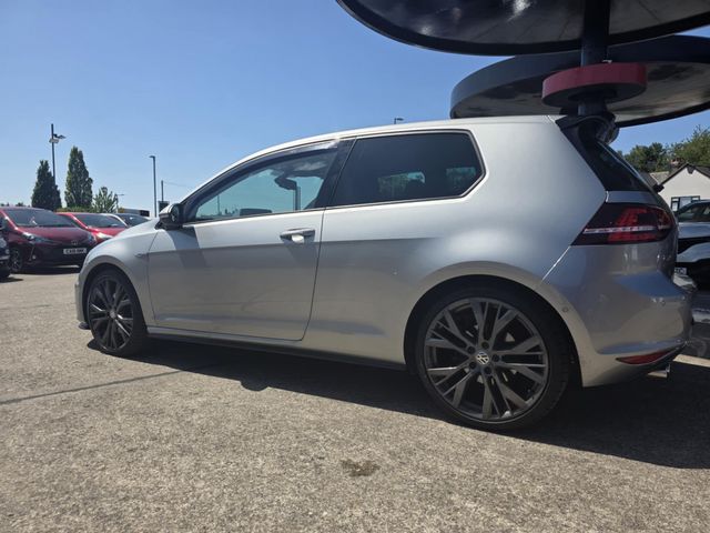 Volkswagen Golf 2.0 TDI BlueMotion Tech GTD Euro 6 (s/s) 3dr (2014) - Picture 4