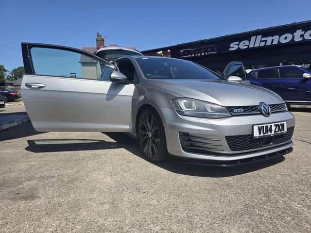 Volkswagen Golf 2.0 TDI BlueMotion Tech GTD Euro 6 (s/s) 3dr (2014) - Picture 5