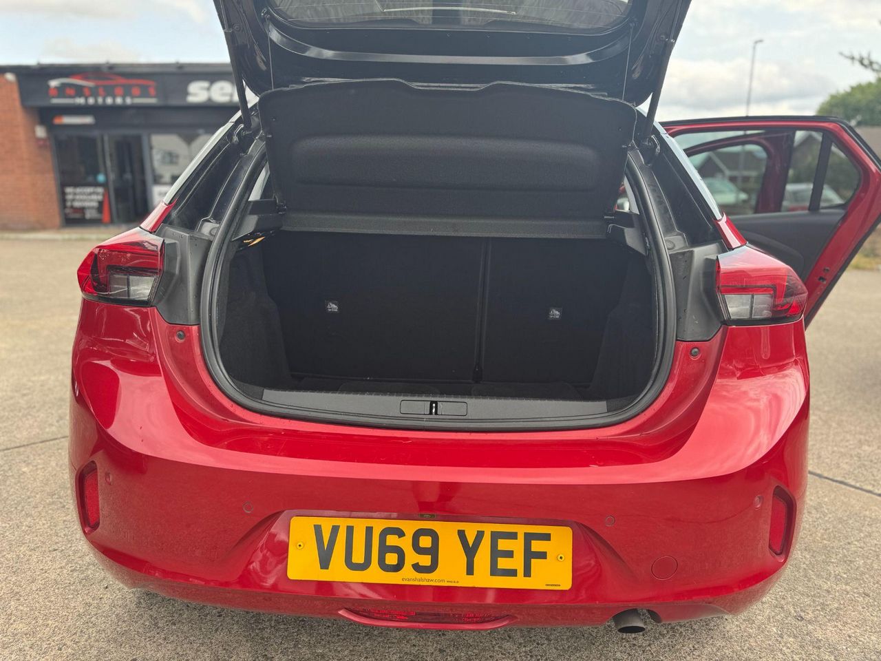 Vauxhall Corsa 1.2 Turbo Elite Nav Premium Euro 6 (s/s) 5dr - Picture 20 of 23