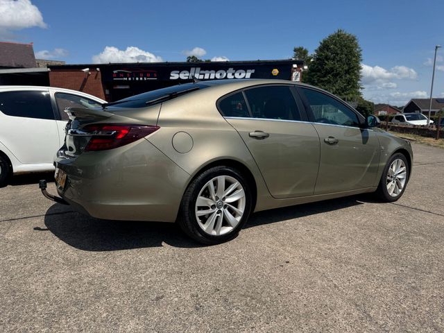 Vauxhall Insignia 2.0 CDTi ecoFLEX SRi Nav Euro 5 (s/s) 5dr (2015) - Picture 12