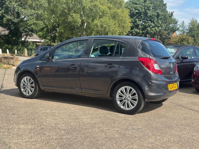 Vauxhall Corsa 1.4 16V SE Euro 5 5dr (2015) - Picture 12