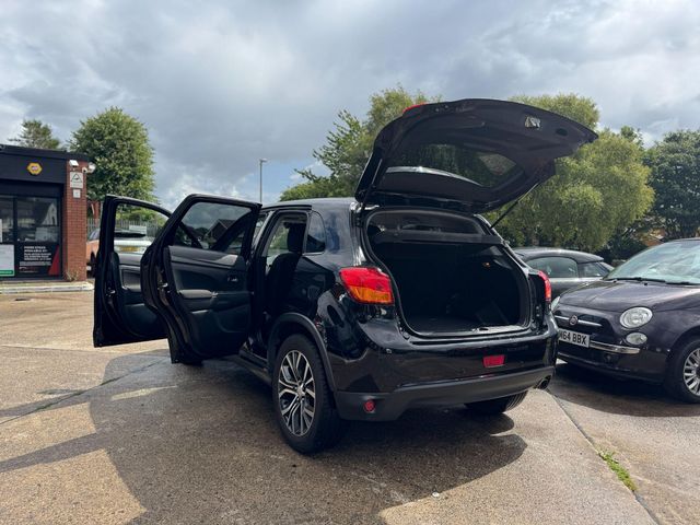 Mitsubishi ASX 1.6 ZC-M Euro 6 5dr (2015) - Picture 10