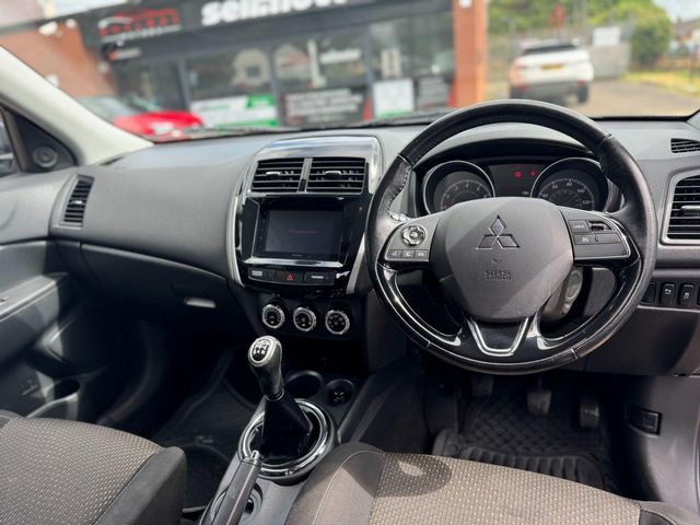 Mitsubishi ASX 1.6 ZC-M Euro 6 5dr (2015) - Picture 17