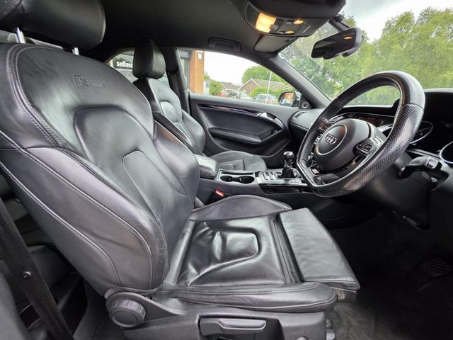 Audi A5 2.0 TDI Black Edition quattro Euro 5 (s/s) 2dr (2014) - Picture 17