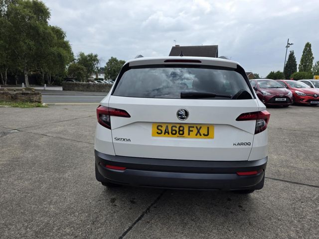 Skoda Karoq 1.6 TDI SE Euro 6 (s/s) 5dr (2018) - Picture 14
